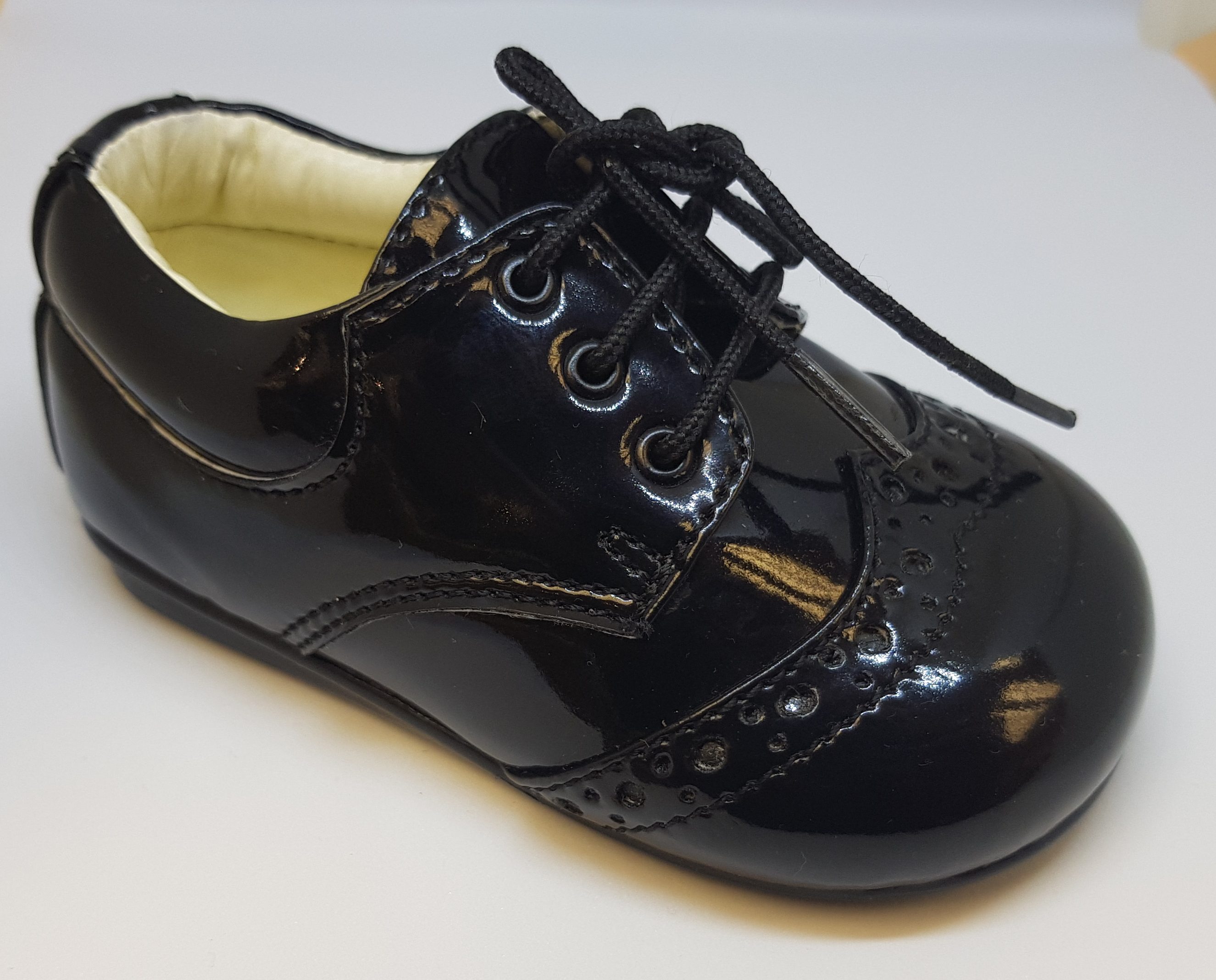 boys black patent shoes